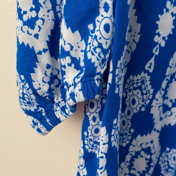 Blue Patterned Women's Top - Picture 2 of 4